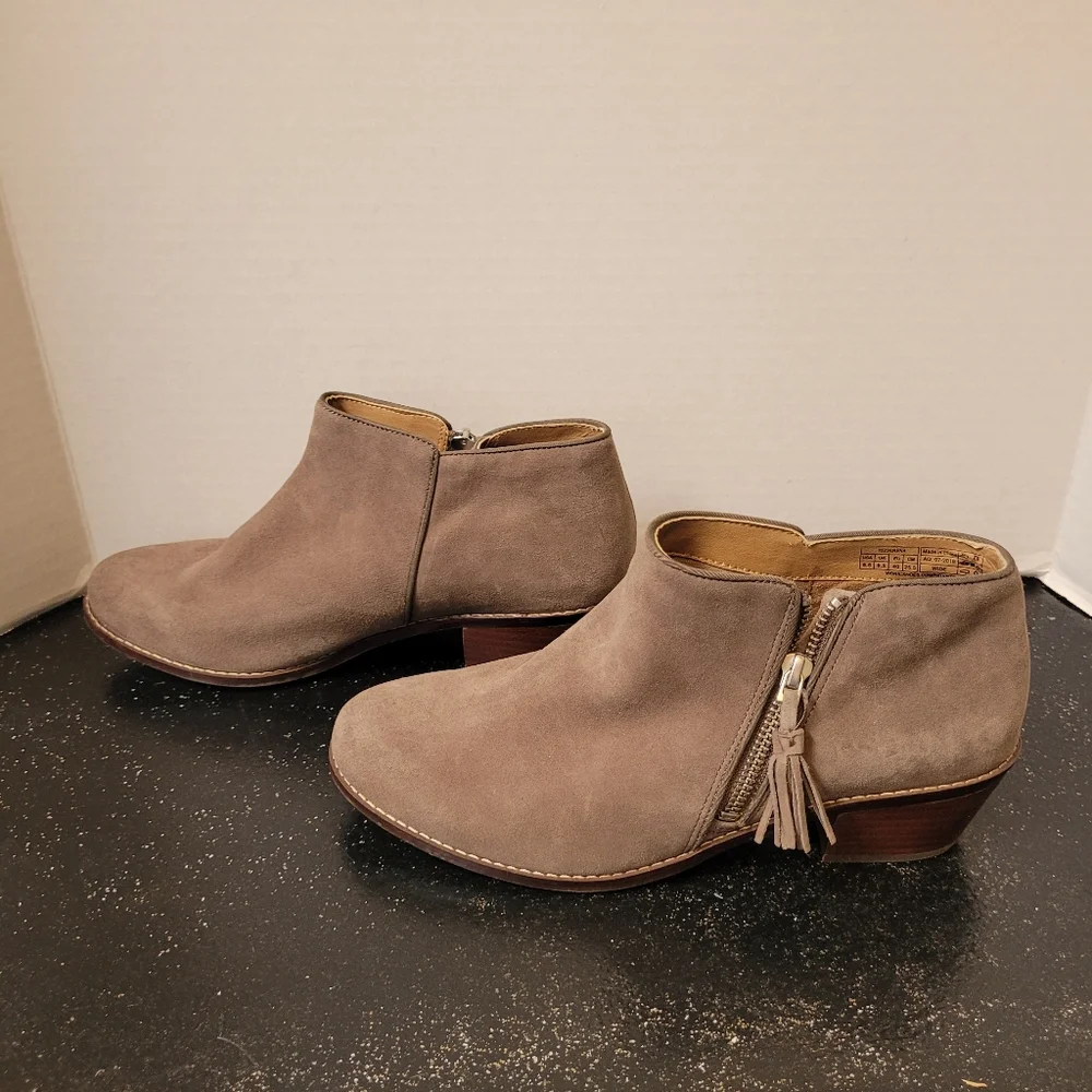 Vionic Serena Ankle Boots